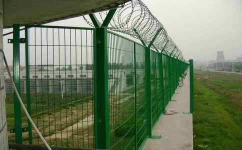 一般哪些地方会使用到钢板网护栏网呢