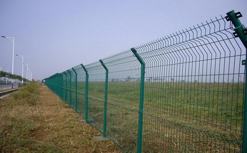 体育场护栏网​在安装施工的时候要注意什么呢