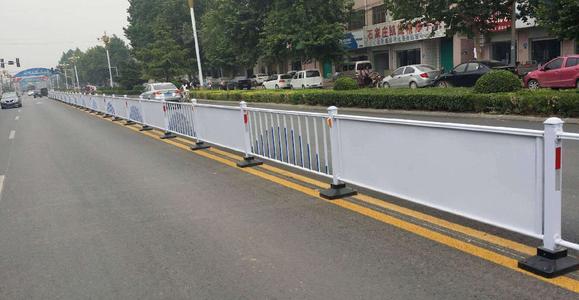 道路护栏的分类及特点