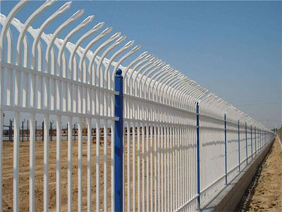 工厂围墙锌钢护栏的几种样式