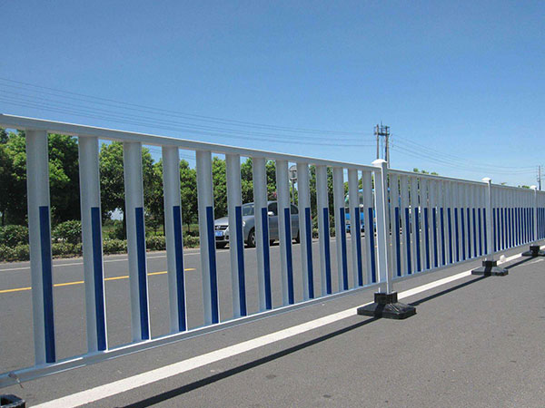 道路护栏的质量取决于哪些因素？